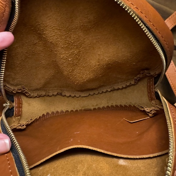 Portland Leather Tan Crossbody Bag Smooth Finish - Picture 14 of 16